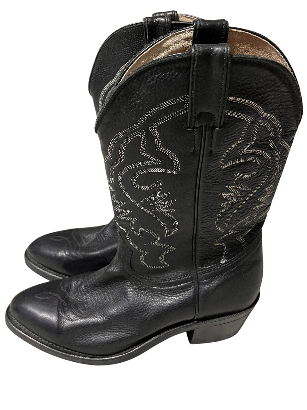 BOULET Black Leather Western Boots Embroidered Shaft
Size 8 Wide
Retail $460